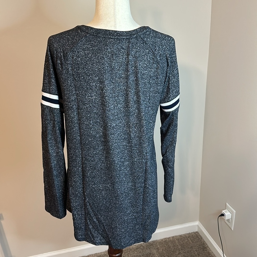 Maurices 24/7 Long Sleeve Tee Size Medium - Picture 9 of 17